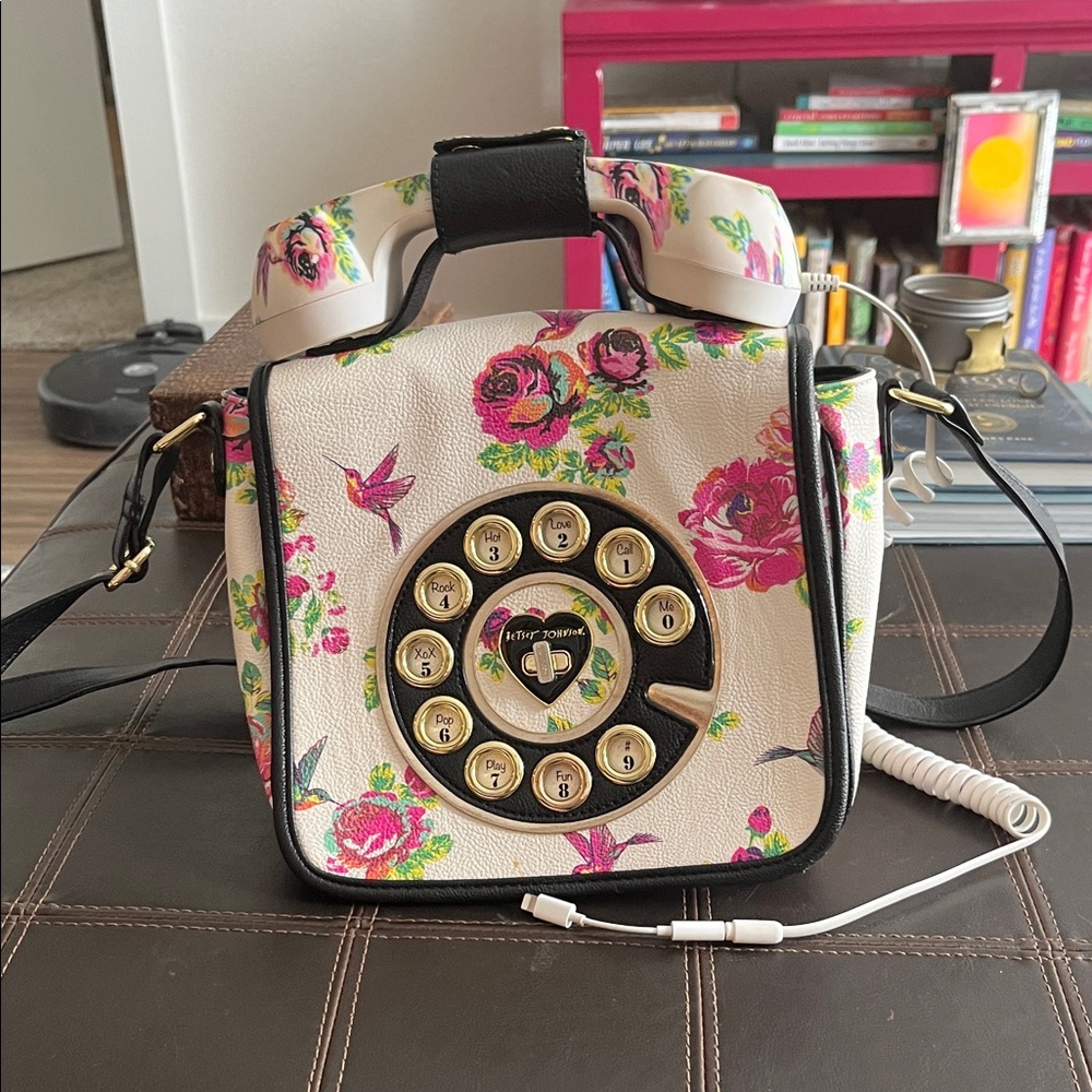 Betsy Johnson Floral Phone Crossbody Bag *working phone*